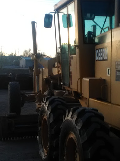 Auto Repair Shop «Discount Tire & Service of Greeley», reviews and photos, 120 18th St, Greeley, CO 80631, USA