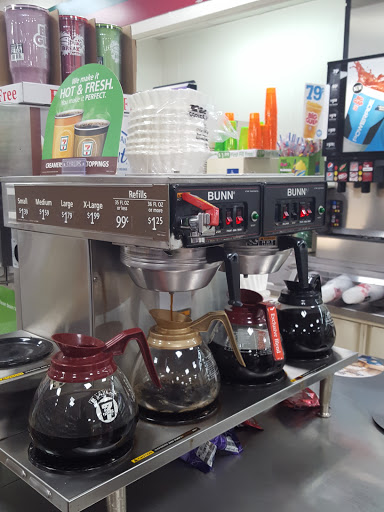 Convenience Store «7-Eleven», reviews and photos, 590 NE 125th St, North Miami, FL 33161, USA