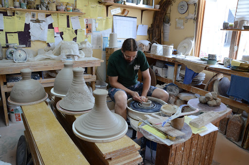 Pottery Store «Mississippi Mud Pottery», reviews and photos, 310 E Broadway, Alton, IL 62002, USA