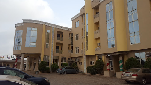 Uyi Grand Hotel and Suites, G.R.A, 35 Aideyan St, Oka, Benin City, Nigeria, Park, state Edo
