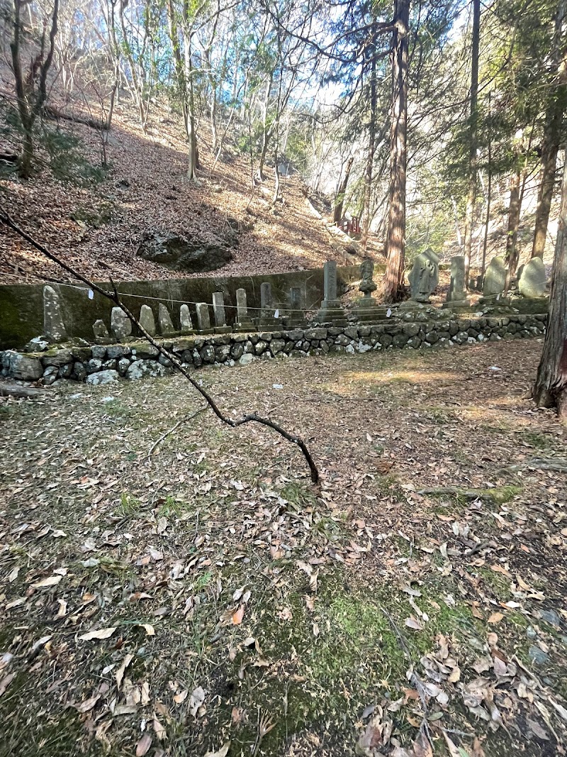 駒獄神社