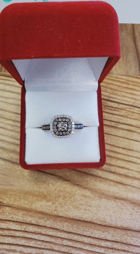 Pawn Shop «1st National Pawn #8/Pawn Way», reviews and photos, 4645 W Market St, Greensboro, NC 27407, USA