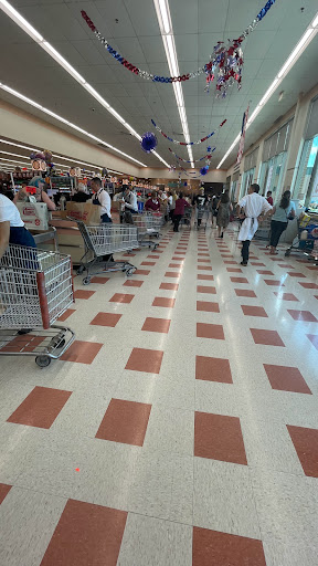 Shopping Mall «Northgate Shopping Center», reviews and photos, 300 Squire Rd, Revere, MA 02151, USA