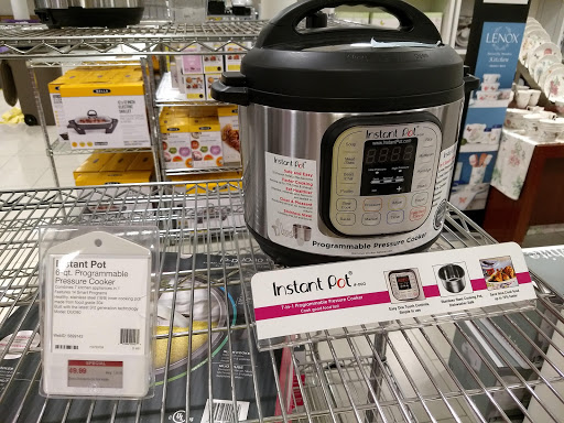 Shopping Mall «Baldwin Hills Crenshaw», reviews and photos, 3650 W Martin Luther King Jr Blvd, Los Angeles, CA 90008, USA