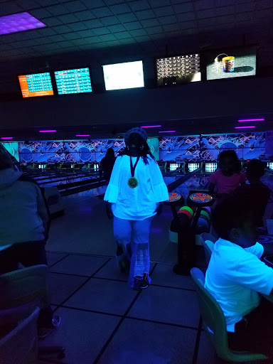 Bowling Alley «Centennial Lanes», reviews and photos, 16050 Centennial Cir, Tinley Park, IL 60477, USA