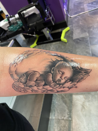 Tattoo Shop «Black Heart Tattoo», reviews and photos, 1926 Hudson Bridge Rd, Stockbridge, GA 30281, USA