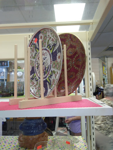 Thrift Store «Coat of Many Colors», reviews and photos, 625 Harwood Rd, Bedford, TX 76021, USA