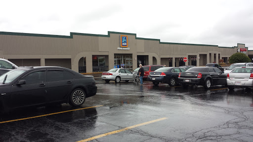 Supermarket «ALDI», reviews and photos, 203 N Springboro Pike, Dayton, OH 45449, USA