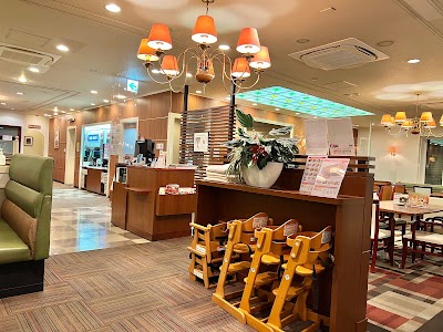 ロイヤルホスト昭和通店