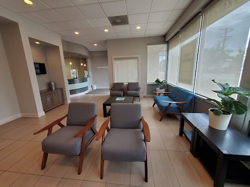 9456 W Irving Park Rd, Schiller Park, IL 60176, USA