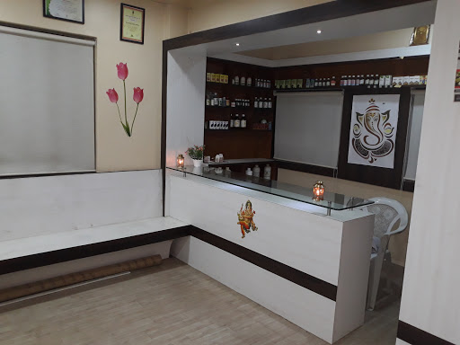 Dwarka The Holistic Ayurvedic Clinic & Keraliya Panchkarma Center