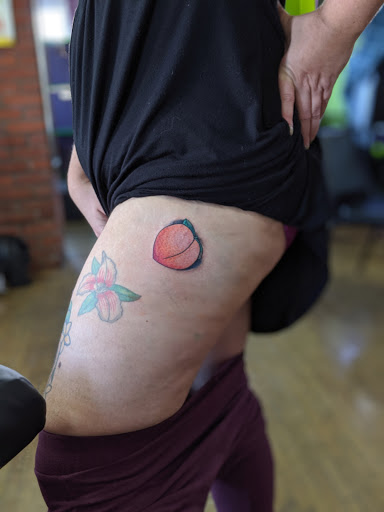 Tattoo Shop «Martian Arts Tattoo Studio», reviews and photos, 3352 SE Hawthorne Blvd, Portland, OR 97214, USA