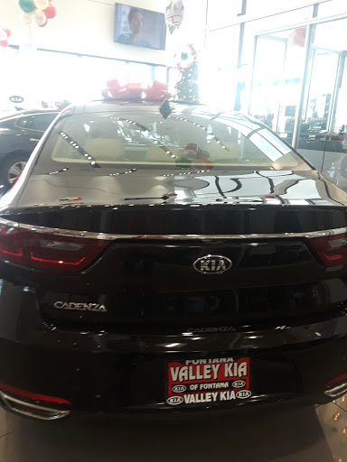 Kia Dealer «Valley Kia of Fontana», reviews and photos, 16272 S Highland Ave, Fontana, CA 92336, USA