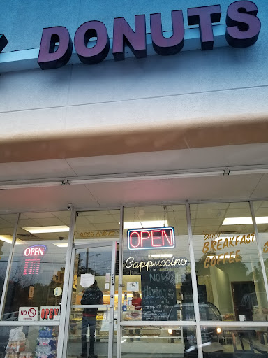 Donut Shop «Max Donuts», reviews and photos, 9225 Clay Rd, Houston, TX 77080, USA