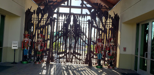 Non-Profit Organization «Orange County Rescue Mission», reviews and photos