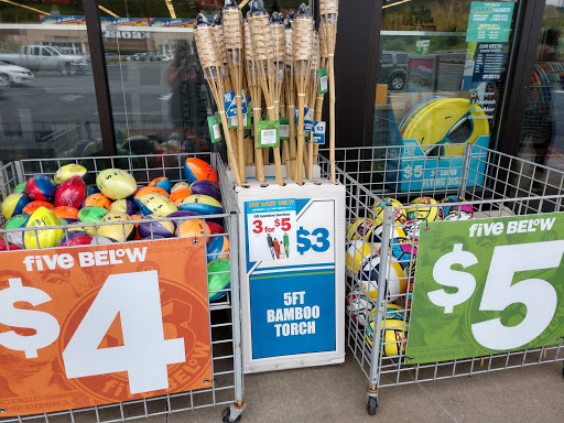 Variety Store «Five Below», reviews and photos, 3910 Commerce Blvd, Dickson City, PA 18519, USA