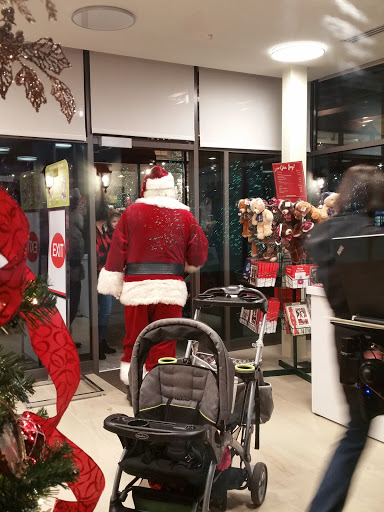 Shopping Mall «The Mall at Partridge Creek», reviews and photos, 17420 Hall Rd, Charter Twp of Clinton, MI 48038, USA