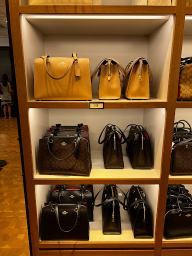 Shopping Mall «Phoenix Premium Outlets», reviews and photos, 4976 Premium Outlets Way, Chandler, AZ 85226, USA