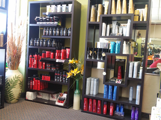 Hair Salon «Sizzor Shak Salon and Color Spa», reviews and photos, 208 E Main St, Collinsville, IL 62234, USA