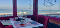 Atmosphère du Restaurant Le Charleston à Saint-Aubin-sur-Mer - n°6