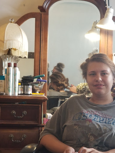 Beauty Salon «Salon South», reviews and photos, 109 W 7th St, Columbia, TN 38401, USA