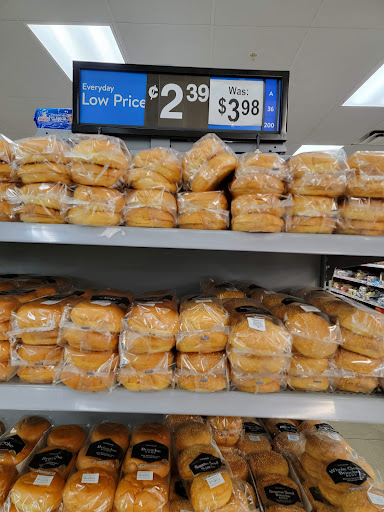 Department Store «Walmart Supercenter», reviews and photos, 150 Smith Rd, St Charles, IL 60174, USA