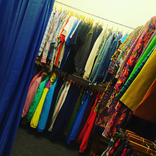 Reviews of Vintage Vibes in Aberystwyth - Clothing store