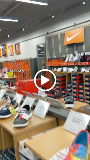 Shoe Store «DSW Designer Shoe Warehouse», reviews and photos, 4 S Tunnel Rd, Asheville, NC 28805, USA