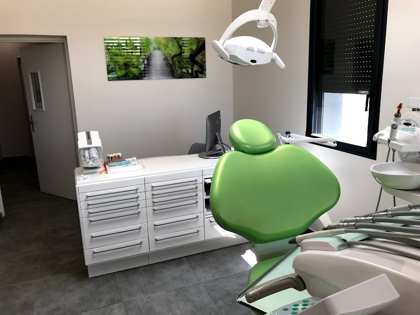 Cabinet Dentaire Gallese | Chirurgien-dentiste à Saint-Quentin-la-Poterie à Saint-Quentin-la-Poterie