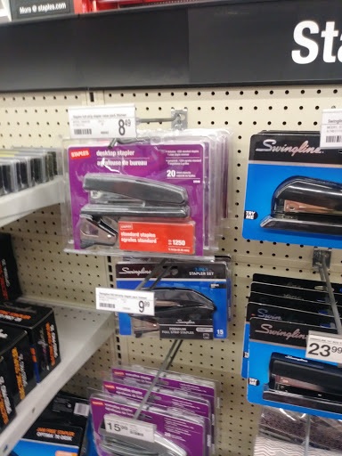Office Supply Store «Staples», reviews and photos, 671 Colusa Ave, Yuba City, CA 95991, USA