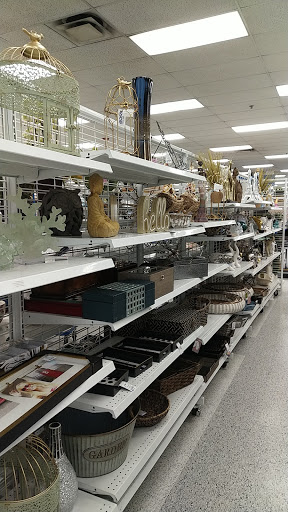 Clothing Store «Ross Dress for Less», reviews and photos, 24392 Rockfield Blvd, Lake Forest, CA 92630, USA