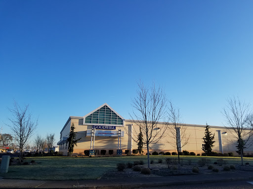 Thrift Store «Goodwill», reviews and photos, 948 N Pacific Hwy, Woodburn, OR 97071, USA