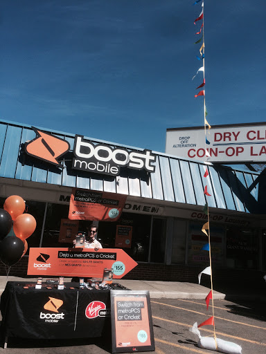 Cell Phone Store «Boost Mobile Cell Phone Repair», reviews and photos, 4607 E Mississippi Ave, Glendale, CO 80246, USA