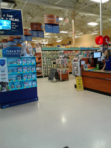 Pet Supply Store «PetSmart», reviews and photos, 15042 Summit Ave, Fontana, CA 92336, USA