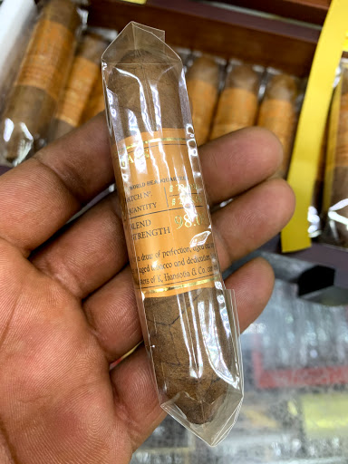 Convenience Store «Db Smoke Shop», reviews and photos, 65 5th Ave, Brooklyn, NY 11217, USA