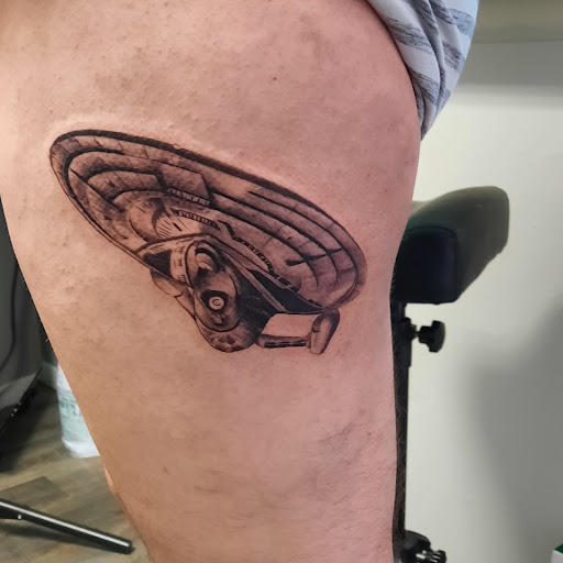 Explore honey pot tattoo ideas, creative tattoo ideas in Idaho Falls, available at La Belladonna Tattoo Parlor