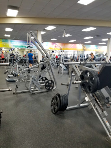 Gym «LA Fitness», reviews and photos, 28211 Newhall Ranch Rd, Valencia, CA 91355, USA