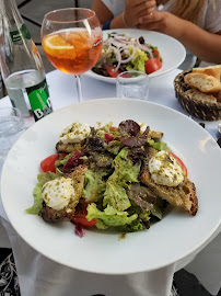 Salade grecque du Restaurant français Le Comptoir des Saints-Pères à Paris - n°4