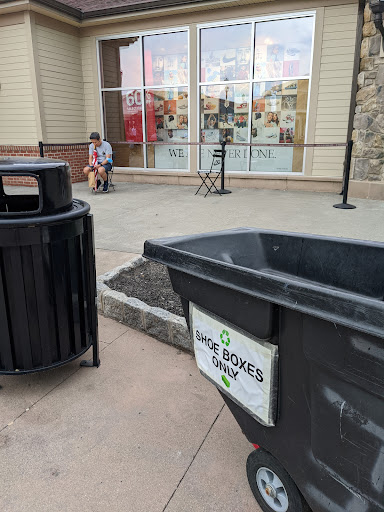 Clothing Store «Nike Factory Store», reviews and photos, 600 Bluebird Ct, Central Valley, NY 10917, USA