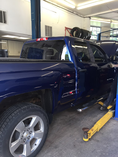 Auto Repair Shop «BEST PRICE AUTO», reviews and photos, 777 Montauk Hwy, Center Moriches, NY 11934, USA