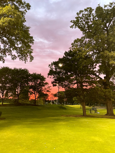 Golf Driving Range «Golf Center Des Plaines», reviews and photos, 353 N River Rd, Des Plaines, IL 60016, USA