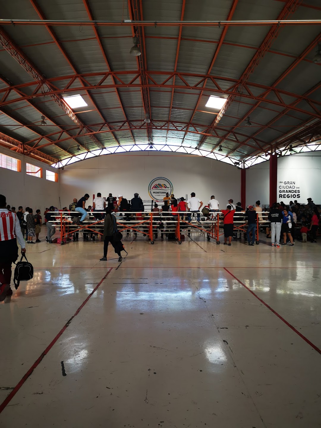 Gimnasio Monterrey 400 en la ciudad Monterrey