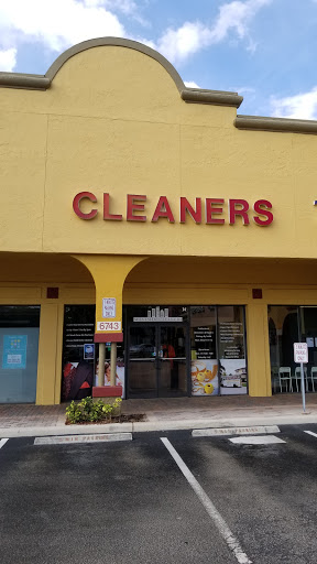 Dry Cleaner «Westside Cleaners - Jupiter West/Winn Dixie Plaza», reviews and photos, 6743 W Indiantown Rd # 36, Jupiter, FL 33458, USA