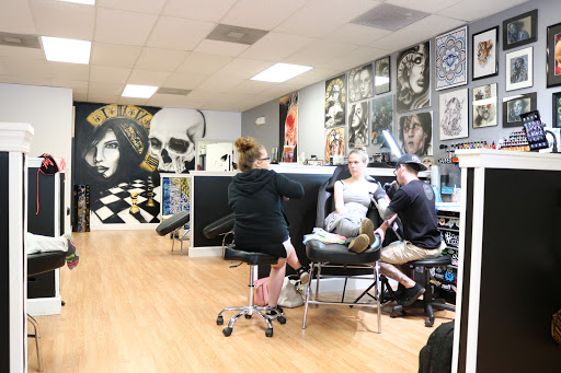 Tattoo Shop «Diamond Dagger Tattoo Studio», reviews and photos, 8894 Fort Smallwood Rd #9a, Pasadena, MD 21122, USA