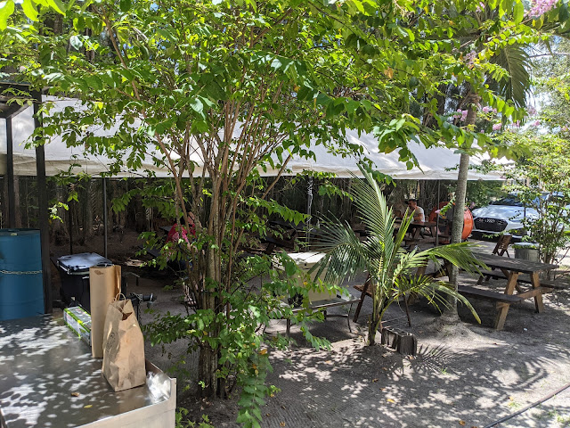 Drinking Pig BBQ by null