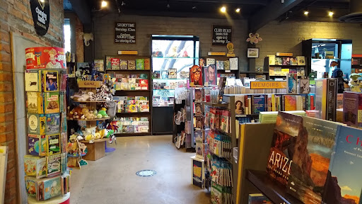 Book Store «Changing Hands Bookstore», reviews and photos, 300 W Camelback Rd, Phoenix, AZ 85013, USA