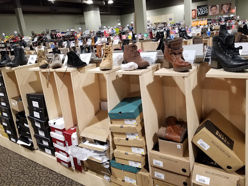Shoe Store «DSW Designer Shoe Warehouse», reviews and photos, 202 Orland Park Pl, Orland Park, IL 60462, USA