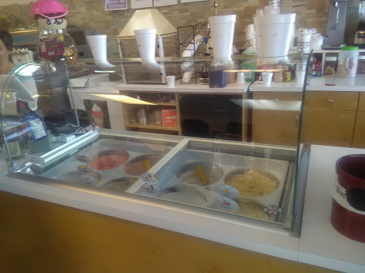 Ice Cream Shop «Coquitos Ice Cream & Cafe Shop Kissimmee», reviews and photos, 1327 E Vine St, Kissimmee, FL 34744, USA