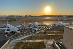 Haneda Airport Terminal 1 Observation Deck image