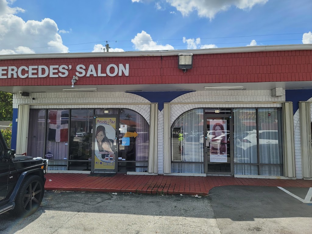 Mercedes Place 33169